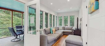Cute Cottage by the Lake W/ Private Hot Tub, Firepit, Screened Porch & Fast WiFi