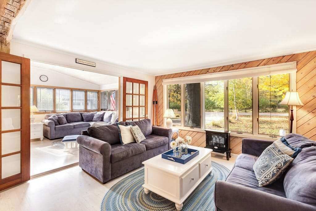 TV, fireplace, DVD player