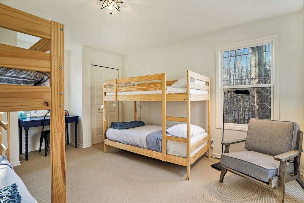 3 bedrooms, WiFi, bed sheets