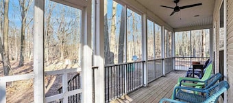 Modern Lake Michigan home with wood fireplace, open layout, deck, W/D, & AC