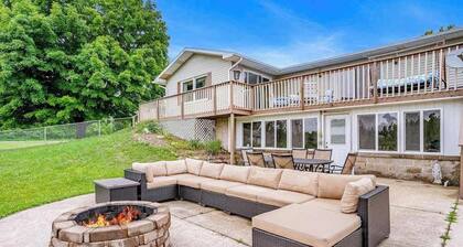 Fontano Casa | House in Coloma near Michigan's Great Lakes