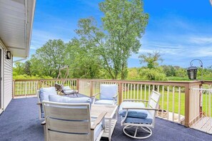Property grounds - Fontano Casa | House in Coloma near Michigan's Great Lakes (Coloma)
