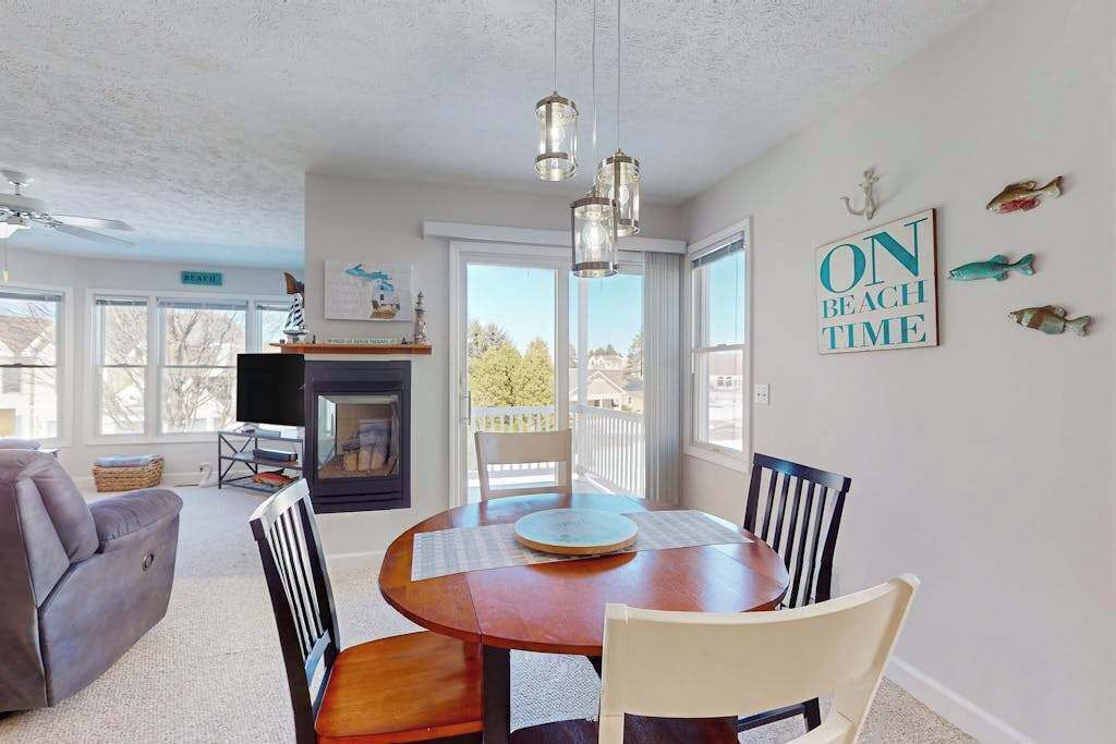 TV, fireplace, offices
