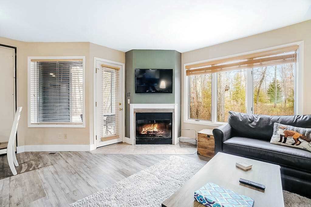 TV, fireplace, DVD player, offices