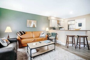 TV, fireplace, DVD player, offices