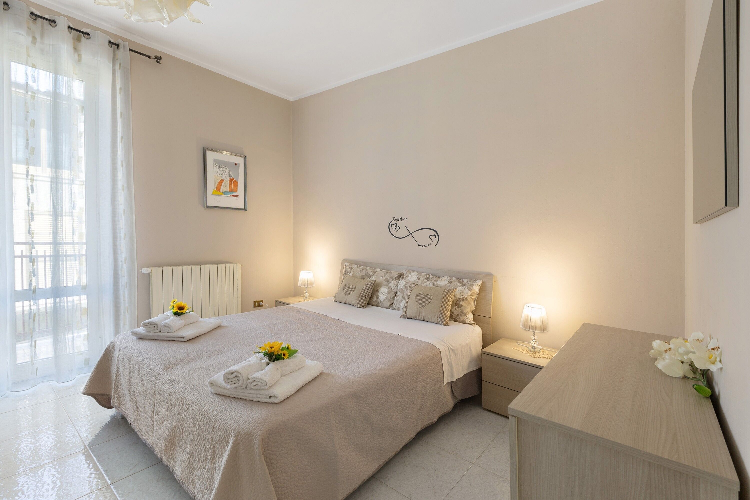 3 bedrooms, iron/ironing board, WiFi, bed sheets