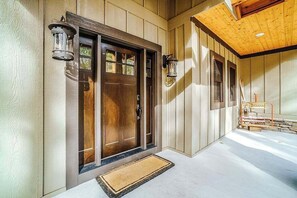 Interior - Expansive dog-friendly home w/ golf course views, and nearby resort amenities (Thompsonville)