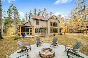 Terrace/patio - Expansive dog-friendly home w/ golf course views, and nearby resort amenities (Thompsonville)