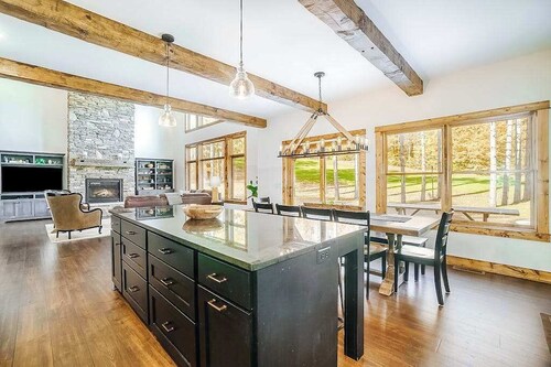 Expansive dog-friendly home w/ golf course views, and nearby resort amenities