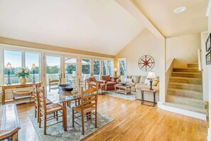 TV, DVD player, stereo - Family-friendly home with expansive deck, large lawn (Harbor Springs)