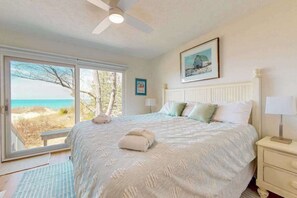 2 bedrooms, iron/ironing board, WiFi, bed sheets - Beachfront condo with lake views, washer/dryer & fireplace (Glen Arbor)