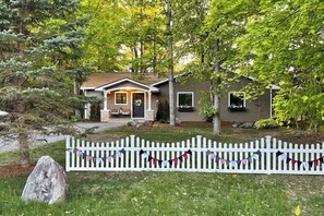 Exterior - Modern Home in the woods w/ a large patio, gas grill, & near the lake (Bellaire)
