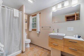 Douche, serviettes fournies