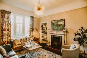 Smart TV - Linnette - Three Bedroom Villa, Sleeps 6 (Portpatrick)