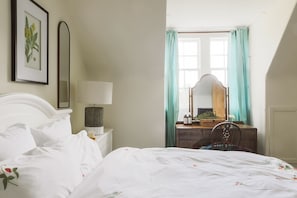 3 bedrooms, iron/ironing board, Internet, bed sheets