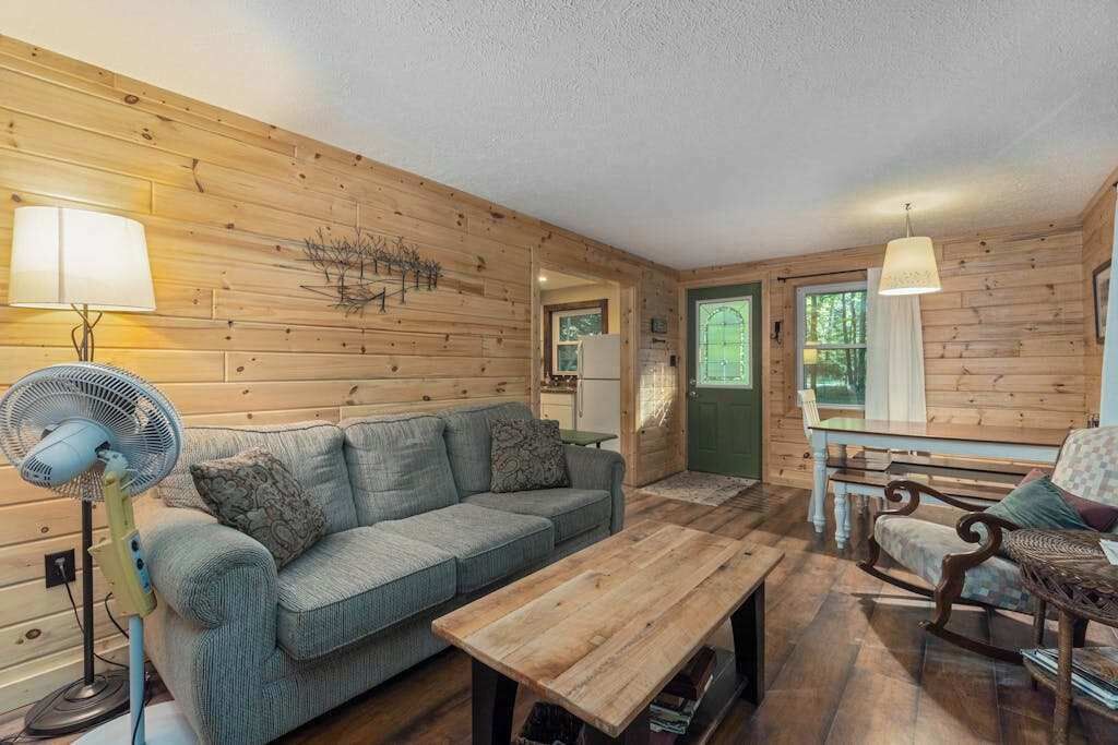 TV, DVD player, offices