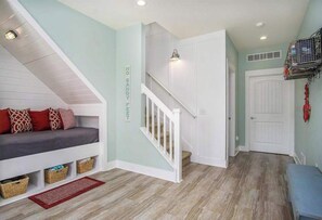 5 slaapkamers, een strijkplank/strijkijzer, wifi, beddengoed