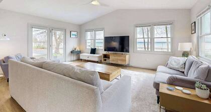 Tranquil Lakeview Retreat in Suttons Bay, with a private sauna, & large yard