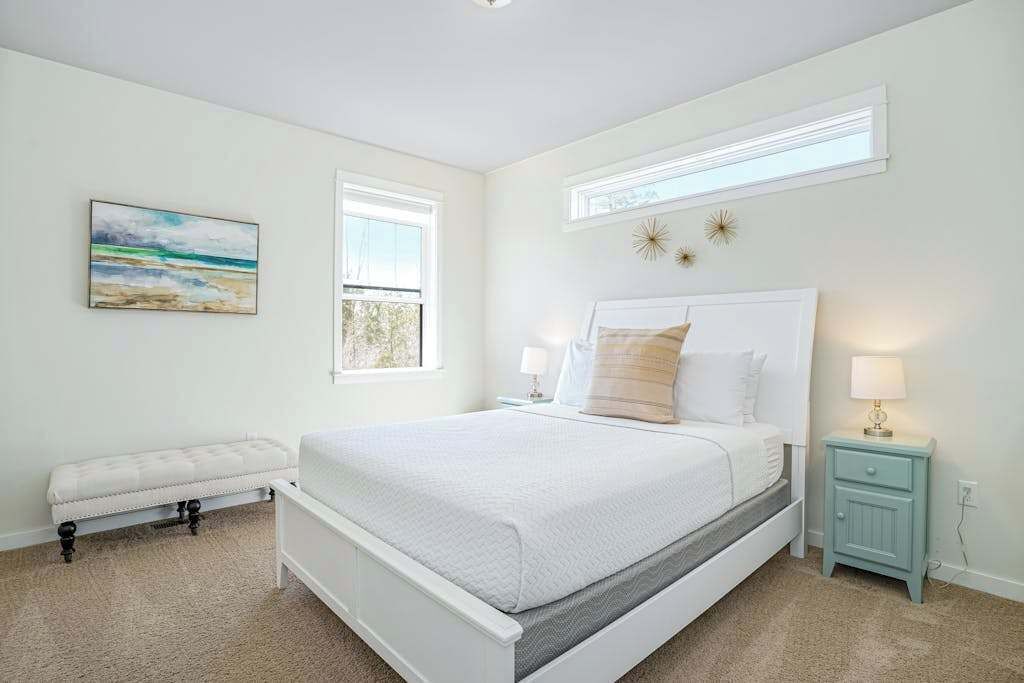 5 bedrooms, desk, iron/ironing board, WiFi