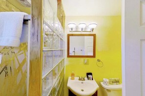Shower, towels