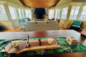 TV, stereo, offices - Secluded lake-view home with large deck, private gas grill, AC (Harbor Springs)