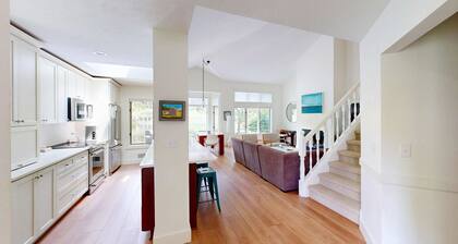 Spacious remodeled home near the lake with a washer/dryer, central AC