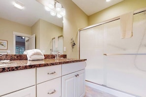 Shower, towels - Downtown home near the lake with washer/dryer, firepit, backyard (Glen Arbor)