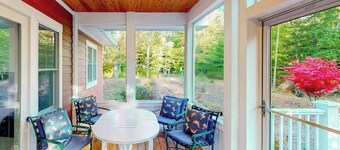 Downtown home near the lake with washer/dryer, firepit, backyard