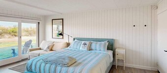 Inviting studio on The Crystal River/Lake Michigan with kitchenette, AC & WiFi