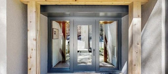 Inviting studio on The Crystal River/Lake Michigan with kitchenette, AC & WiFi