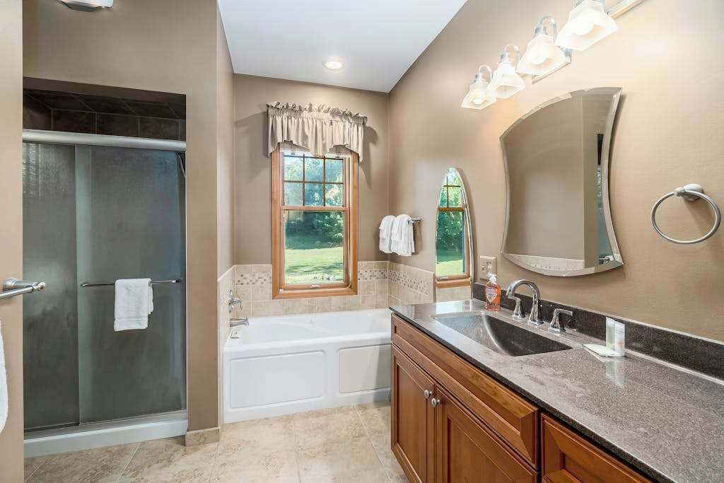 Shower, towels