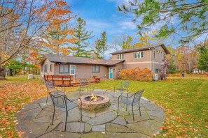 Property grounds - Spacious, airy home near Little Glen Lake with gas grill, deck, and new firepit (Empire)