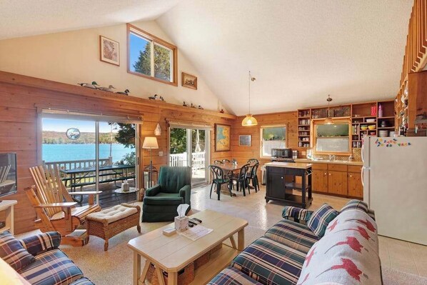 TV, DVD player, offices - Cottage with lake views, private dock & firepit - near public boat launch (Boyne City)