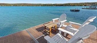 Cottage with lake views, private dock & fire pit - near public boat launch