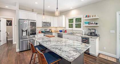 Fantastic family home near the lake with WiFi and large deck