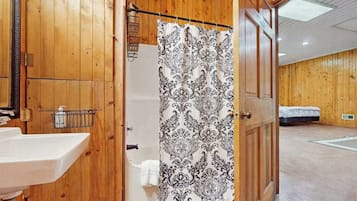 Shower, towels