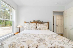 5 slaapkamers, een strijkplank/strijkijzer, wifi, beddengoed