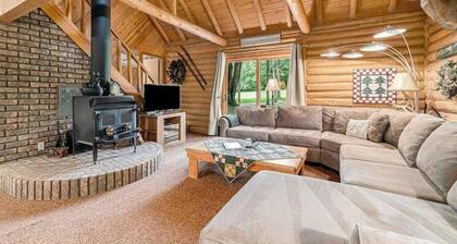 The Log Cabin | House in Thompsonville walking distance to resort amenities