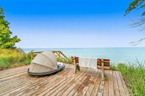 Terrace/patio - Lakefront house on 5 acres with gorgeous lake views, private beach, kayaks (Manistee)
