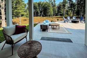 Terrace/patio - Brand New Luxurious Home, w/ Fire pit, Gas Grill, near Lakes & Trails! (Glen Arbor)