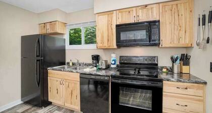 Private dog-friendly hideaway w/ firepit - close to Crystal Mountain