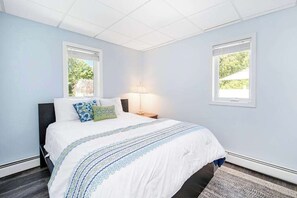 3 habitaciones, tabla de planchar con plancha, cuna de viaje y wifi 