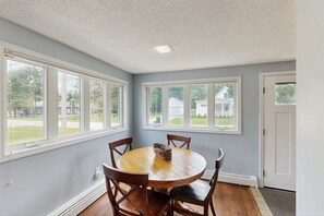 Unclassified image, 5 of 22, button - Dreamy Coastal Cottage W/ Free WiFi, Full Kitchen, & Large Deck - Walk to Town (Harbor Springs)