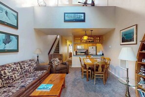 TV - Beachfront townhouse & loft near the water with firepit, deck & cable (Glen Arbor)