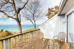 Terrace/patio - Updated condo in Glen Arbor with Lake Michigan views, fireplace, deck, W/D (Glen Arbor)