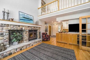 Interior - Spacious home with studio, lake access, sunroom, fireplace, W/D, & central AC (Glen Arbor)