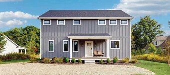 Newly-built home on a grassy lot with washer/dryer & screened deck