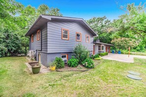Exterior - Steps to Ridge Road Beach Renovated Home w/ Private Hot Tub, Firepit & Porch (Grand Beach)