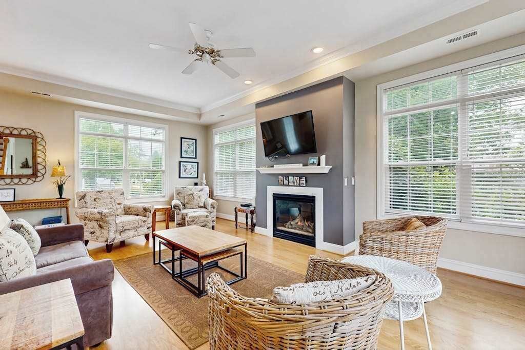 TV, fireplace, DVD player, stereo