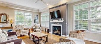 Spacious downtown condo just one block from Kalamazoo River